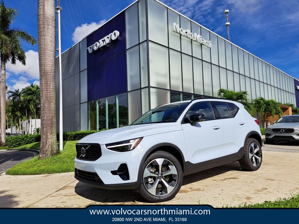2026 Volvo XC40 Plus