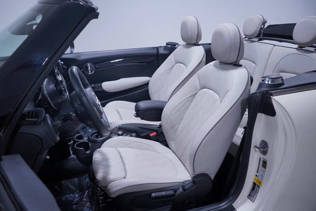 Thumbnail: 2023 MINI Cooper - 11