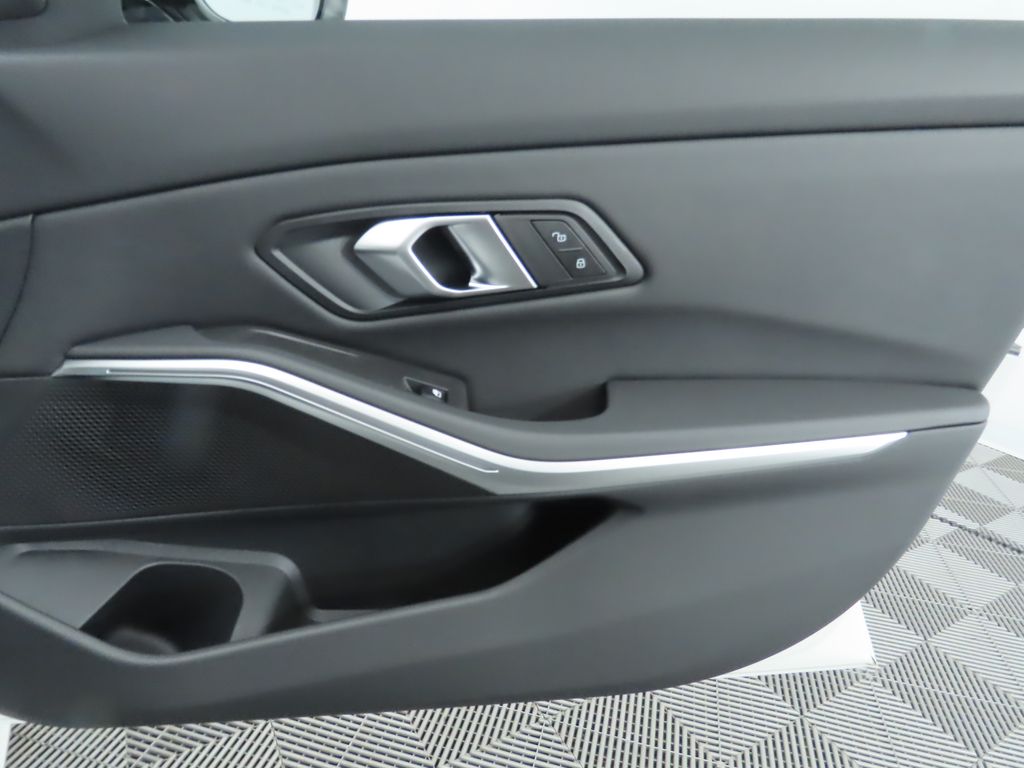 Thumbnail: 2026 BMW 3 Series - 26