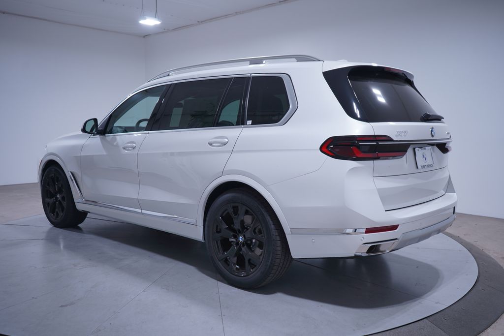 2025 BMW X7 xDrive40i 3