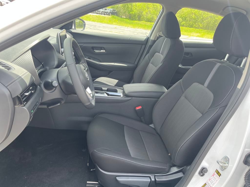 2025 Nissan Sentra SV photo