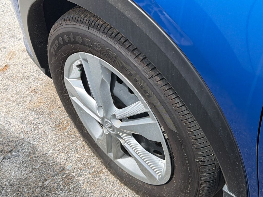 Used 2025 Blue Nissan S image 10