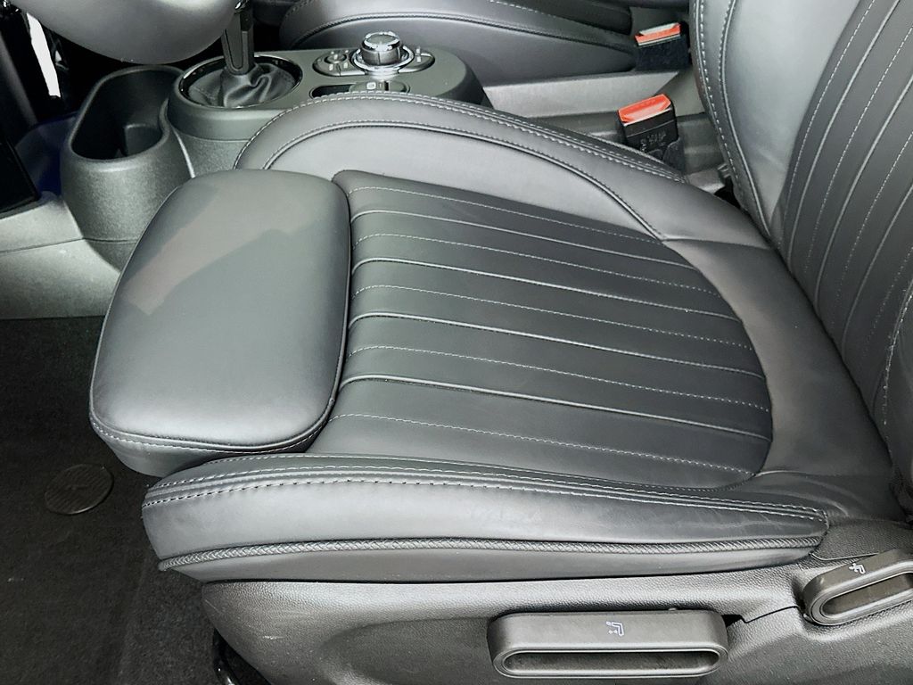 Thumbnail: 2023 MINI Cooper - 20