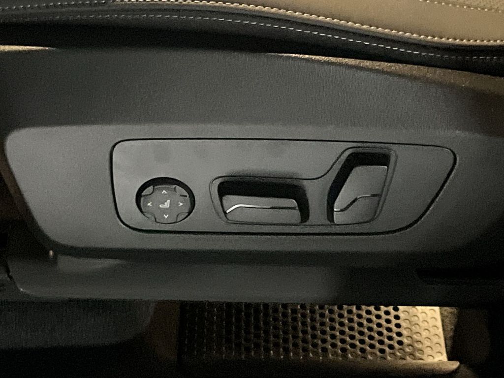 Thumbnail: 2026 BMW X1 - 12