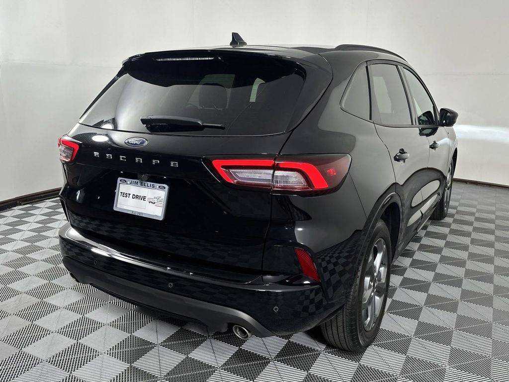 2024 Ford Escape ST-Line 7