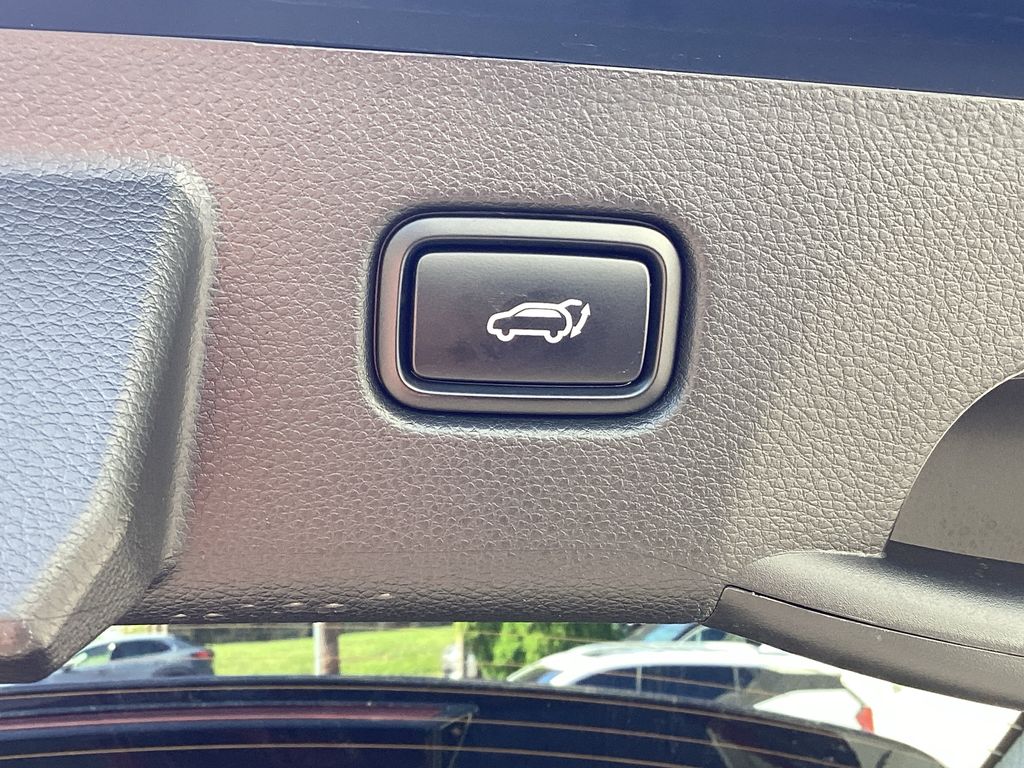 Used 2025 Kia Seltos SUV