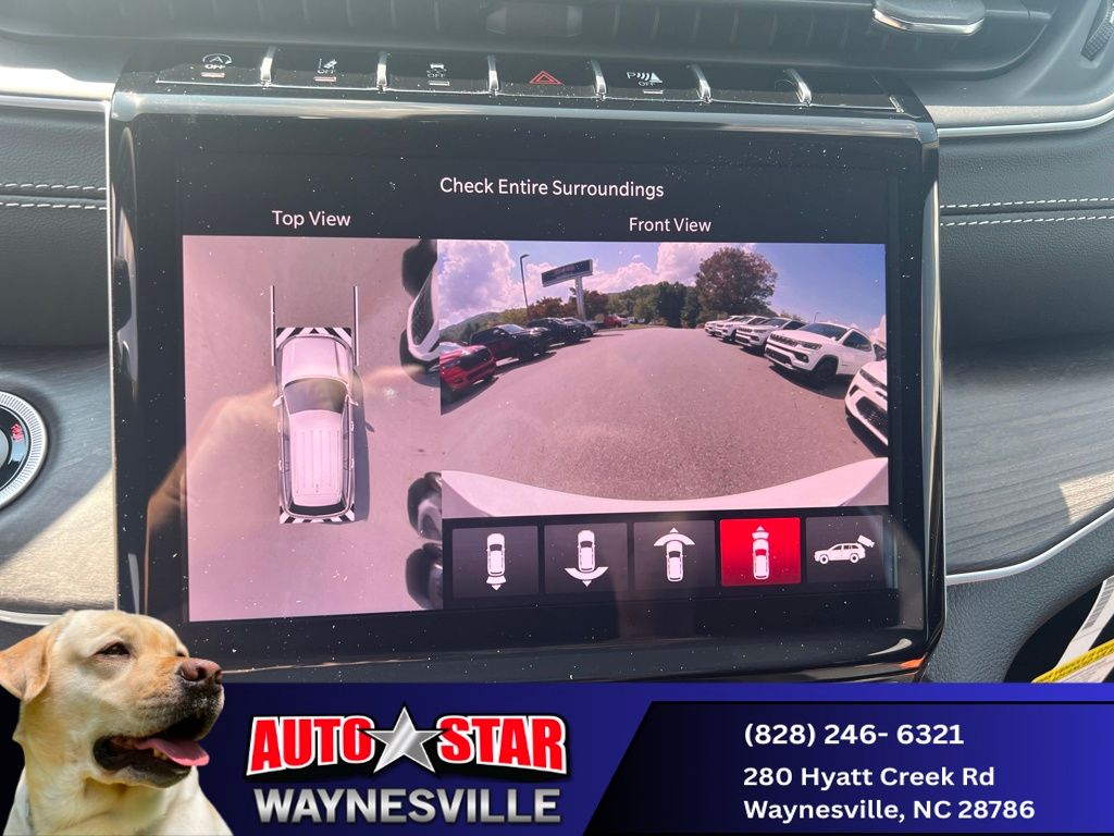 new 2025 Jeep Grand Cherokee car, priced at $47,990