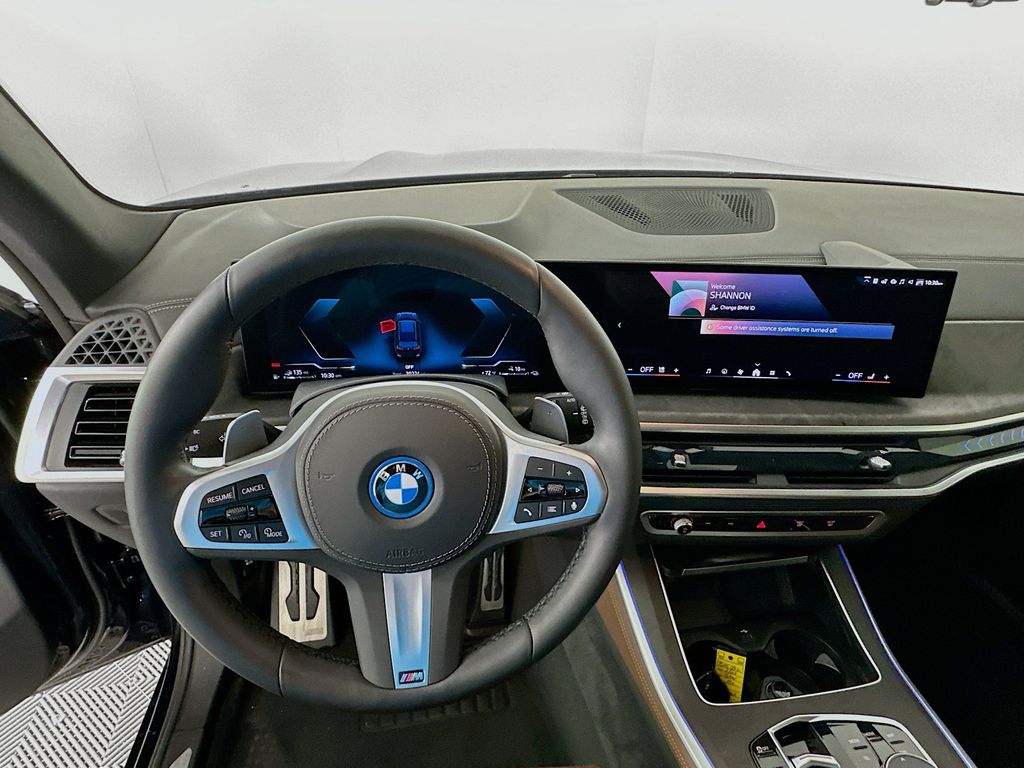 Thumbnail: 2024 BMW X5 - 11