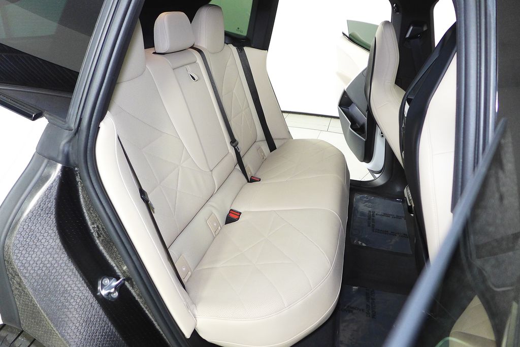 Thumbnail: 2023 BMW iX - 19