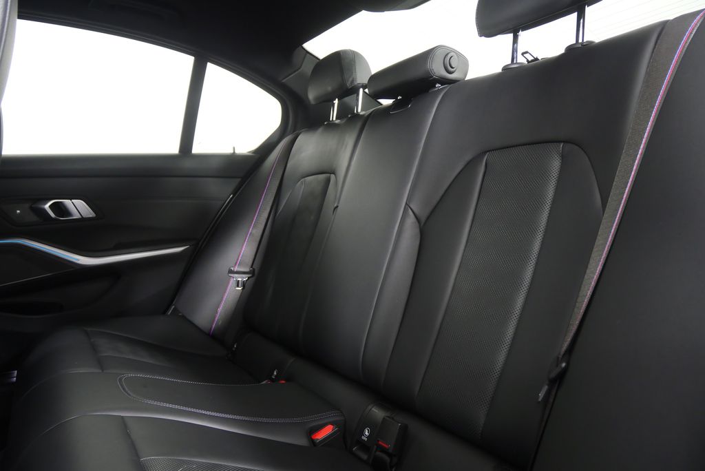 Thumbnail: 2023 BMW M3 - 19