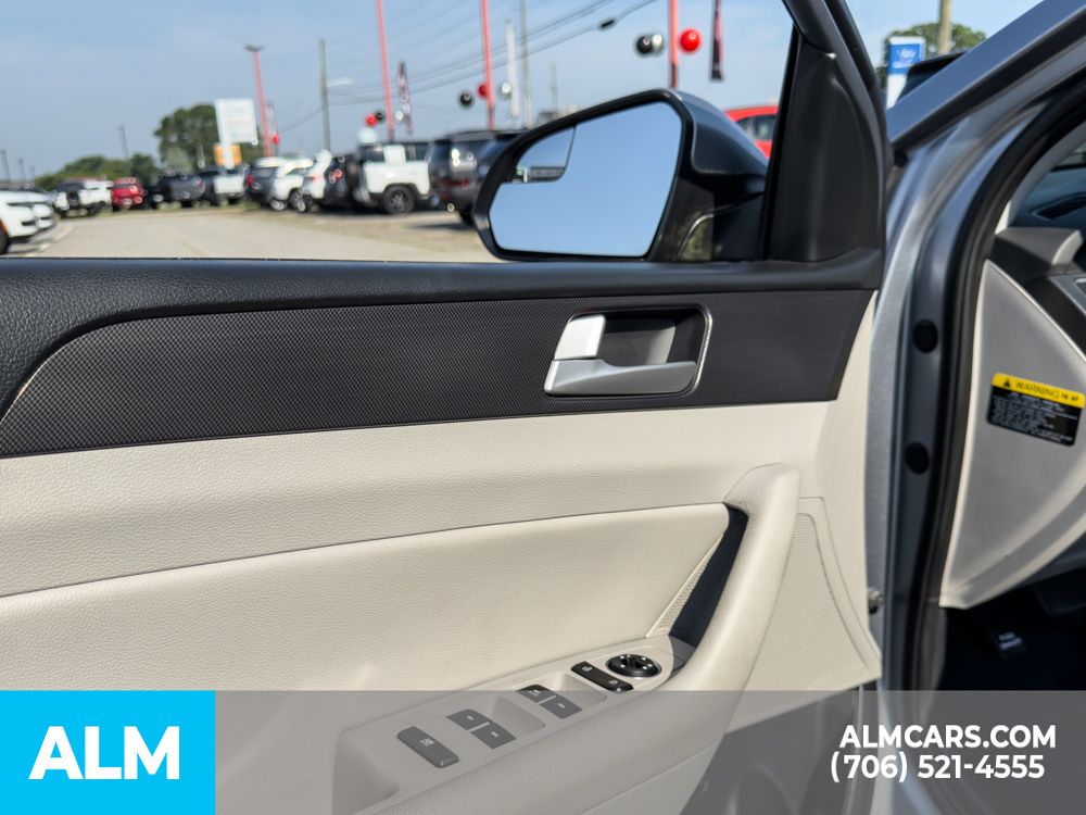 Used 2017 Gray Hyundai Sport image 11