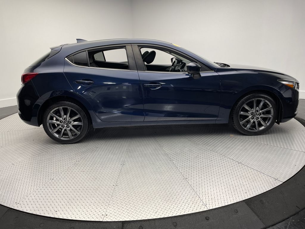 Thumbnail: 2018 Mazda Mazda3 - 4