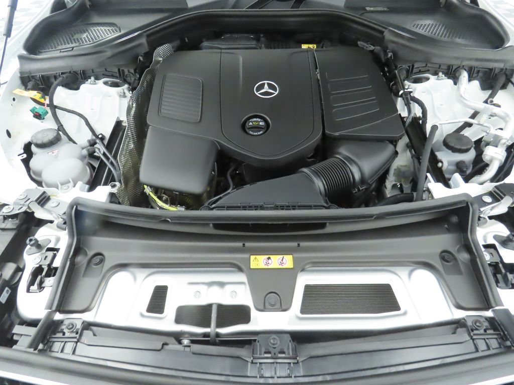 Thumbnail: 2025 Mercedes-Benz GLC - 31