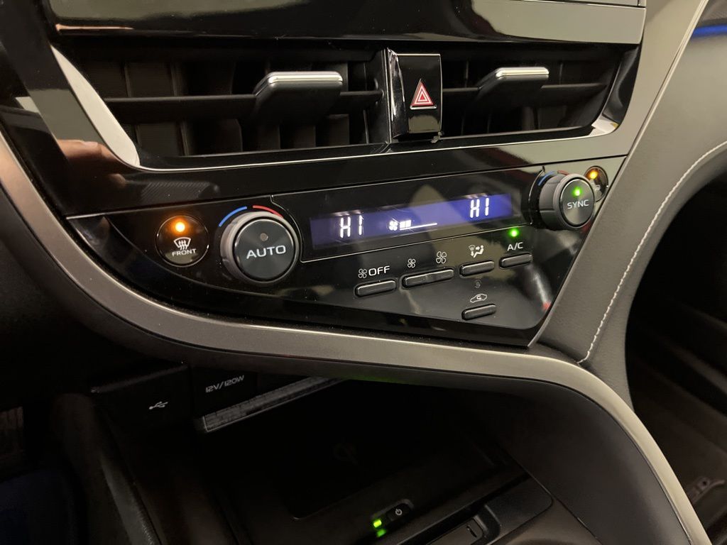 Thumbnail: 2021 Toyota Camry - 30