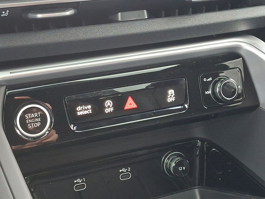 Thumbnail: 2025 Audi Q5 - 13