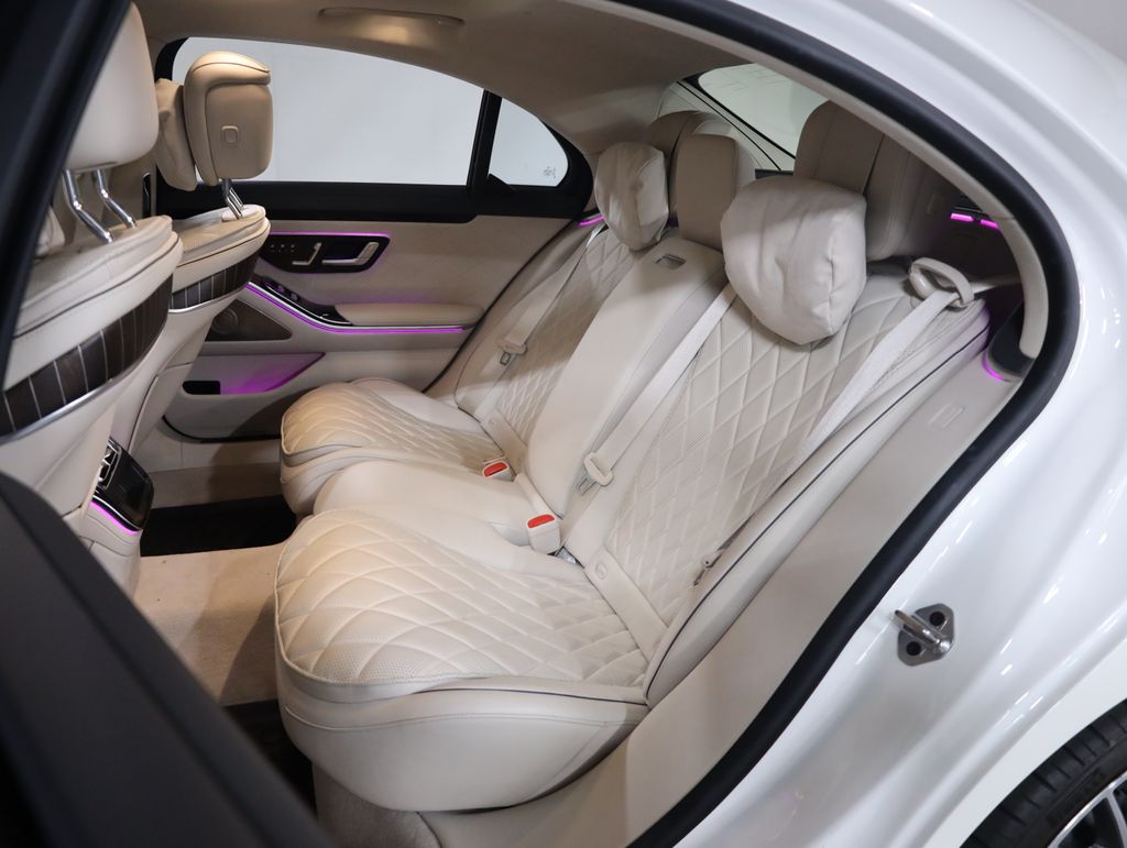 Used 2022 White Mercedes-Benz S 580 image 62