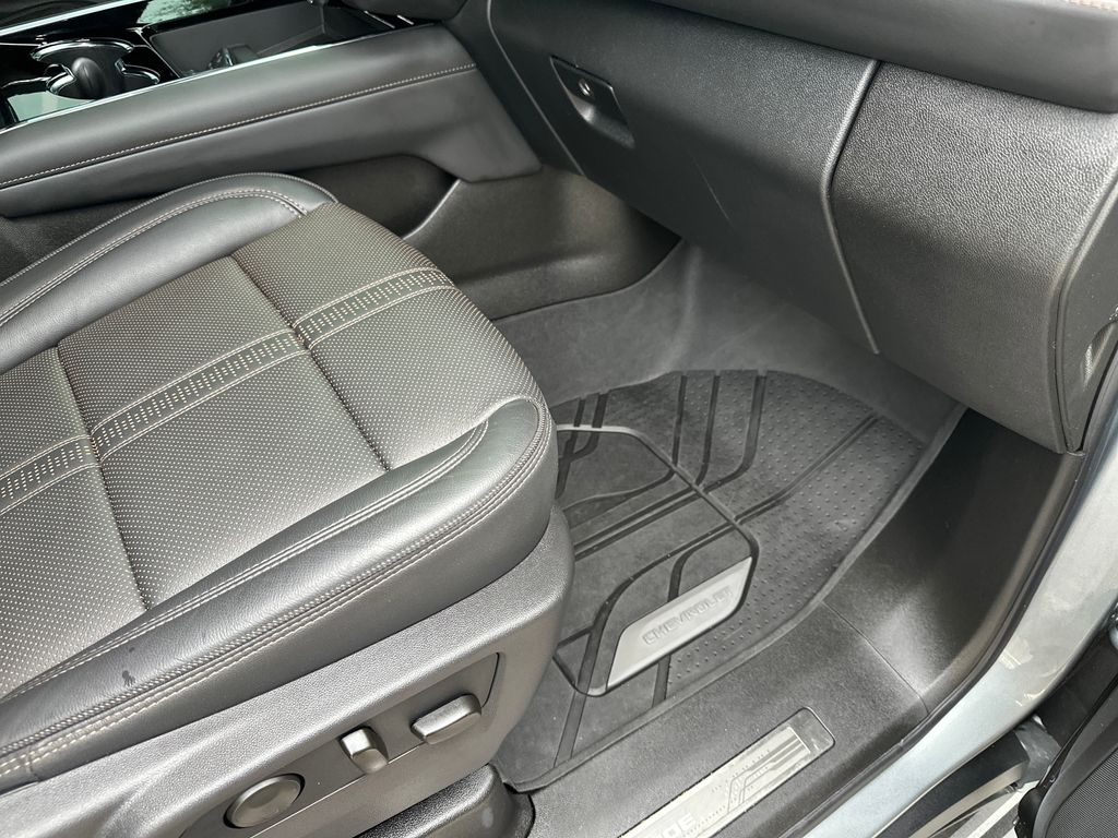 Used 2025 Gray Chevrolet High Country image 39