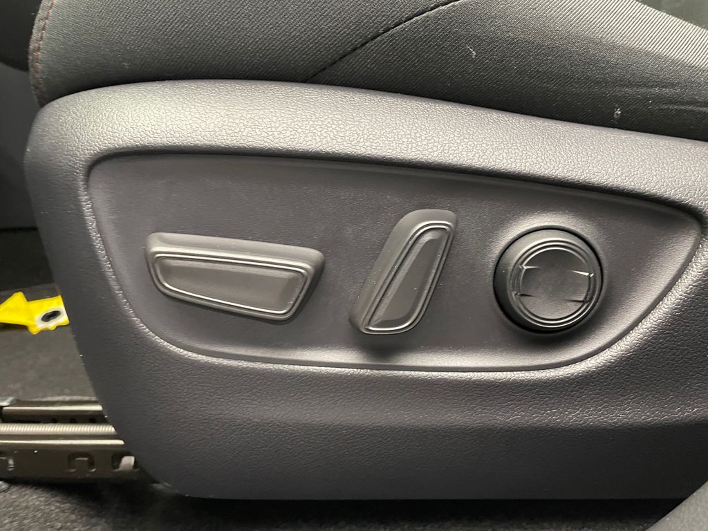2023 Toyota RAV4 Prime SE 14