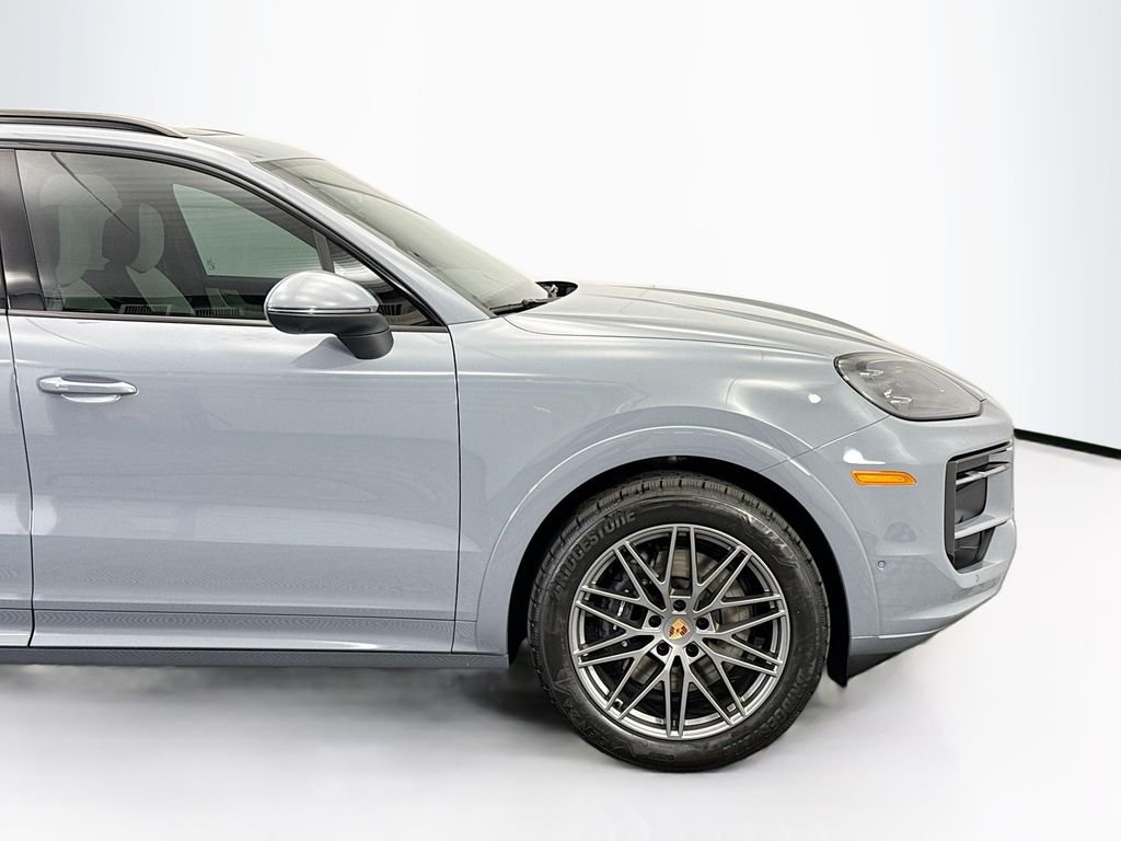 Thumbnail: 2026 Porsche Cayenne - 11