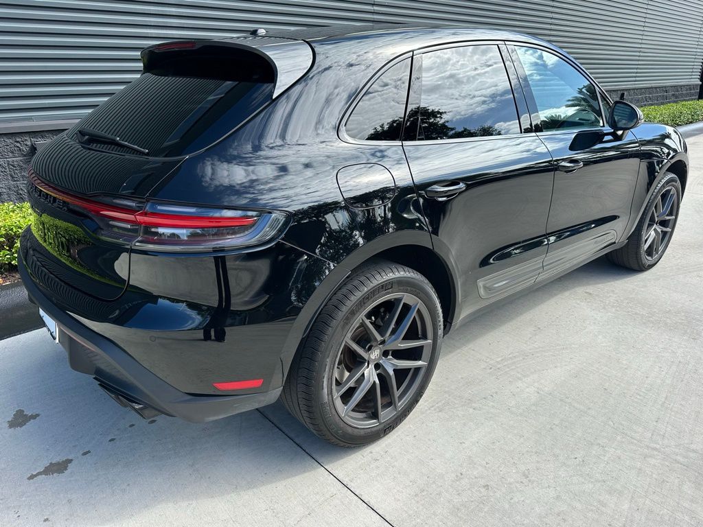 Thumbnail: 2023 Porsche Macan - 9