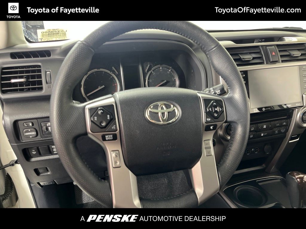 Thumbnail: 2020 Toyota 4Runner - 27