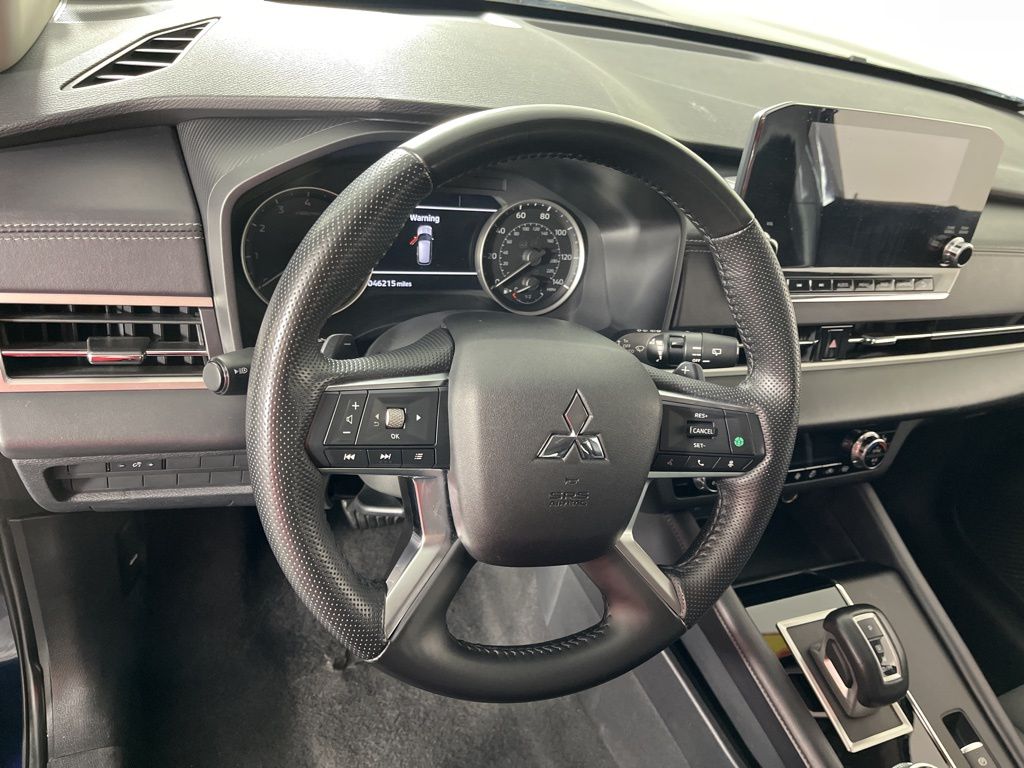 Thumbnail: 2024 Mitsubishi Outlander - 29