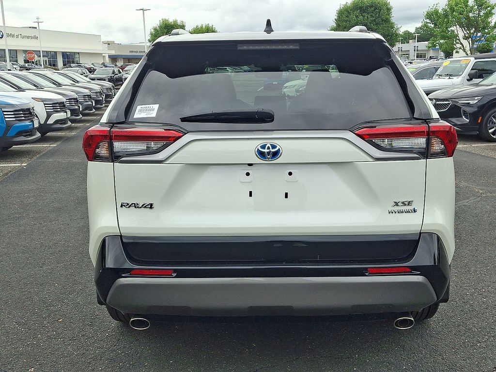 Thumbnail: 2021 Toyota RAV4 - 5