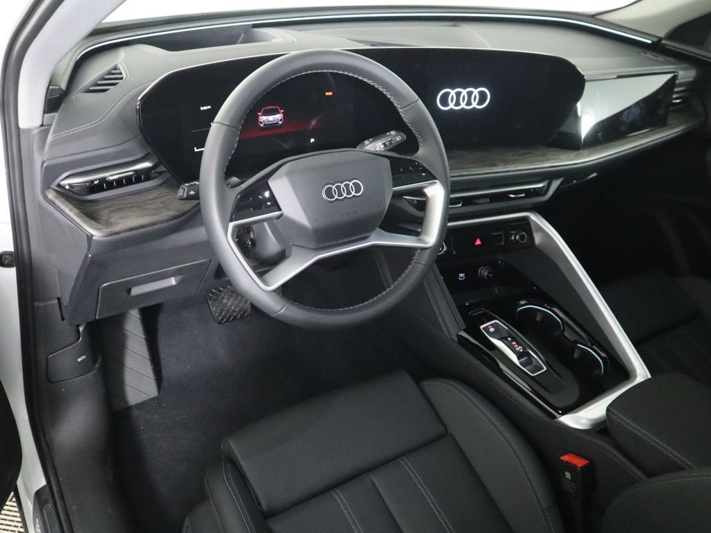 Thumbnail: 2025 Audi Q5 - 10