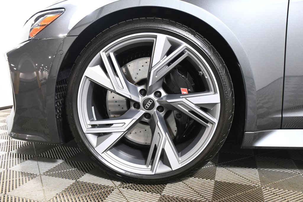 Thumbnail: 2023 Audi RS 6 - 12