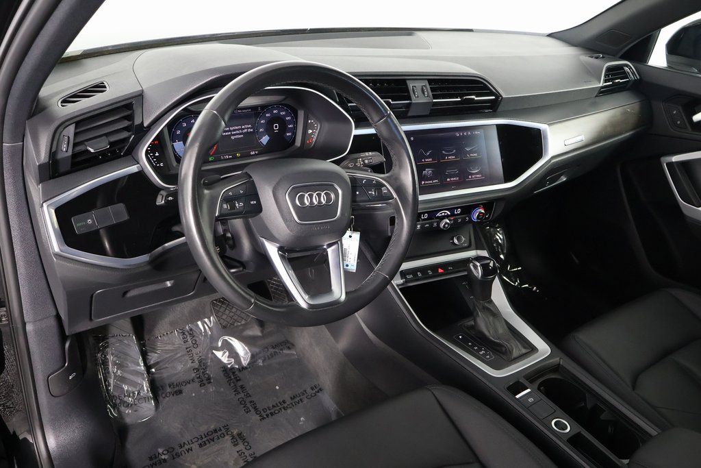 Thumbnail: 2022 Audi Q3 - 7