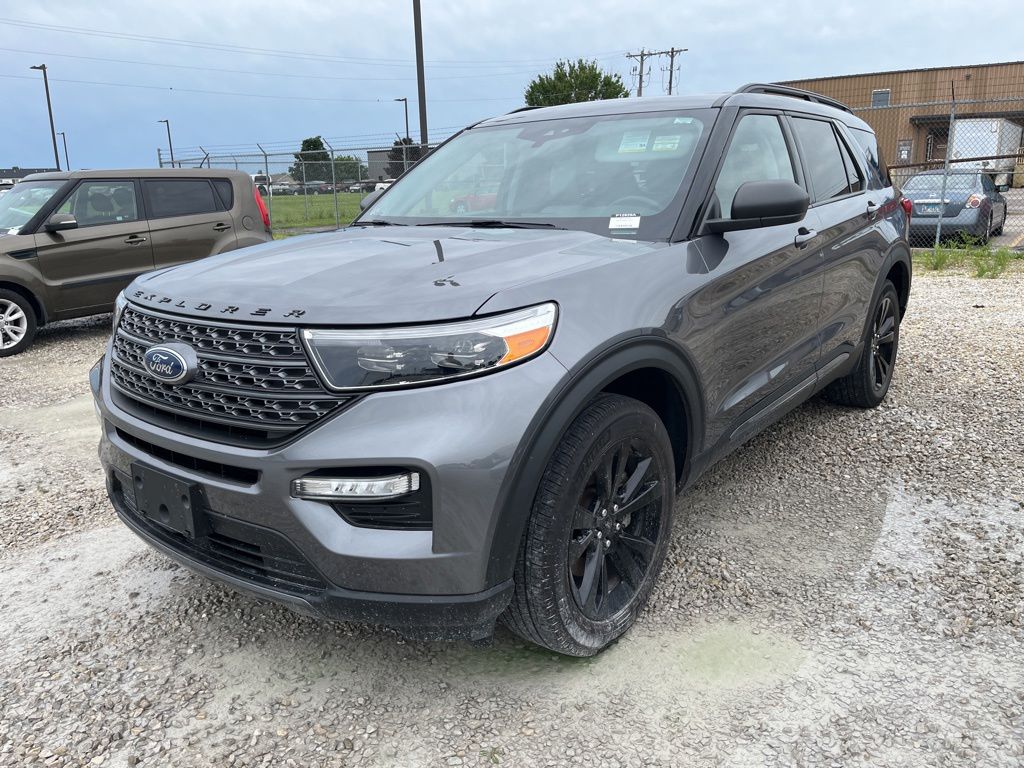 2021 Ford Explorer XLT 4WD's photo