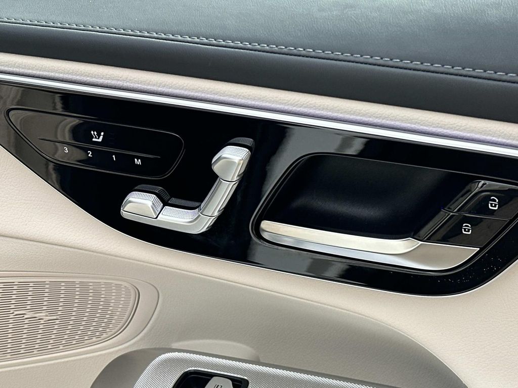 Thumbnail: 2023 Mercedes-Benz GLC - 20