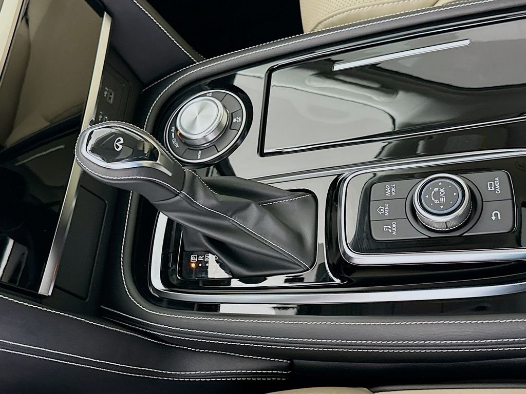 Thumbnail: 2023 INFINITI QX80 - 17