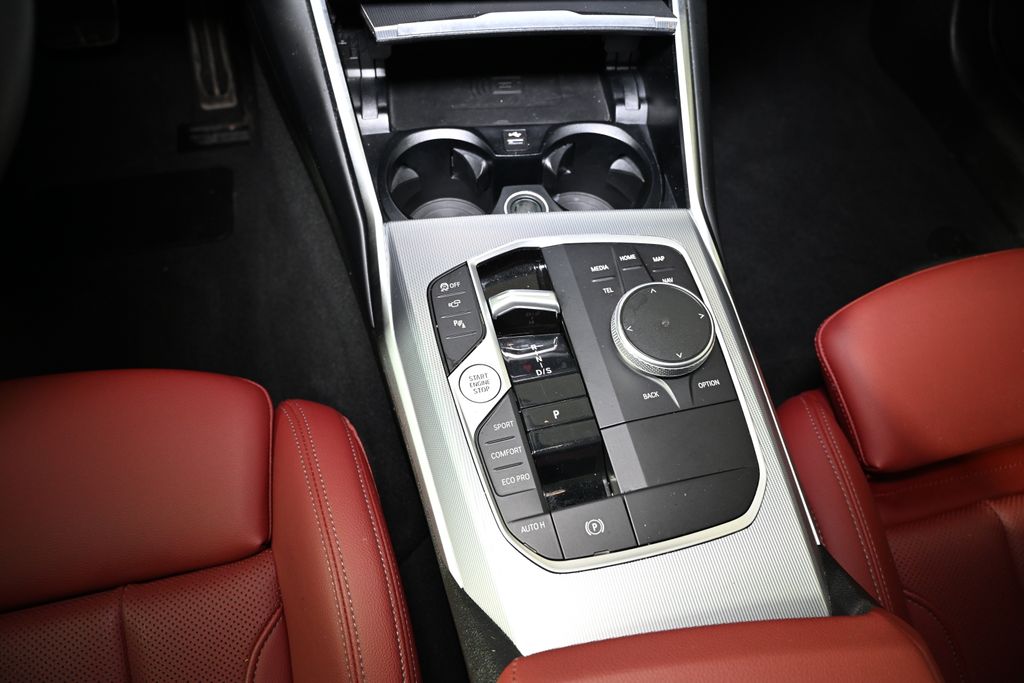 Thumbnail: 2024 BMW 3 Series - 19