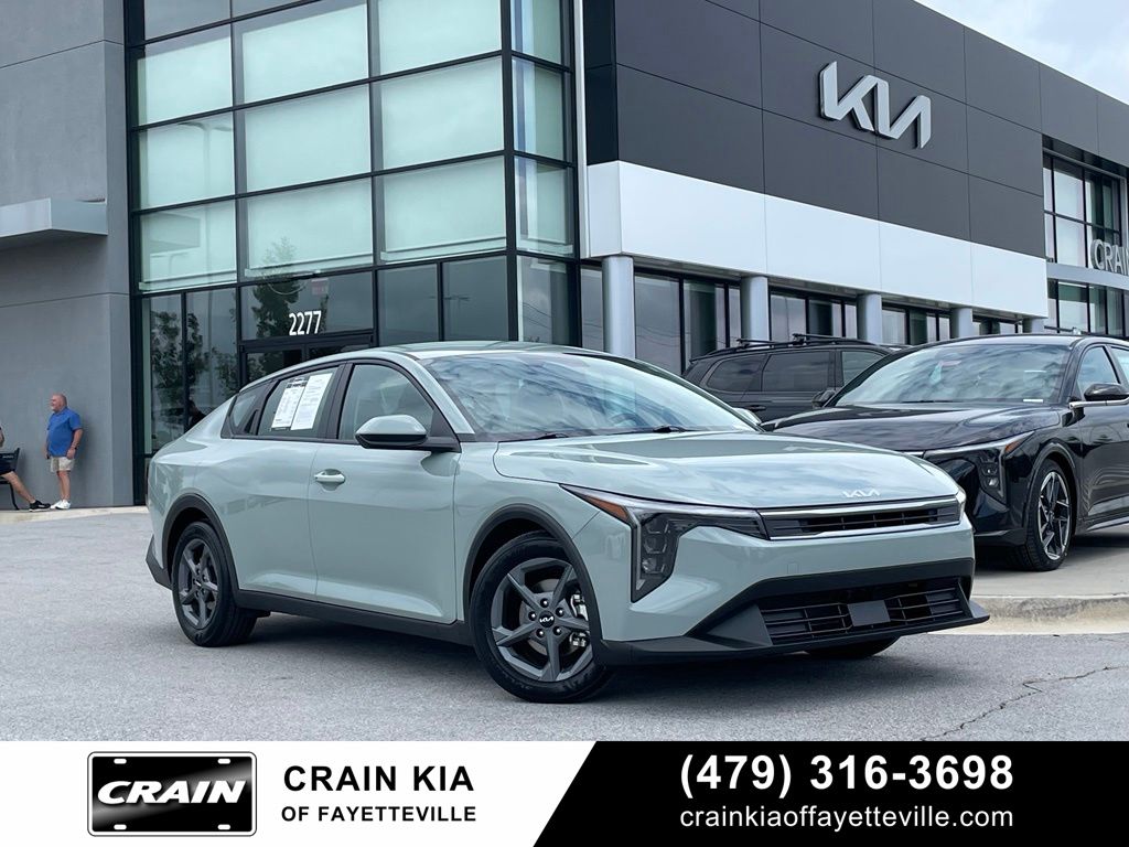 Morning Haze 2025 Kia K4 Sedan Front-Wheel Drive Continuously Variable Transmission