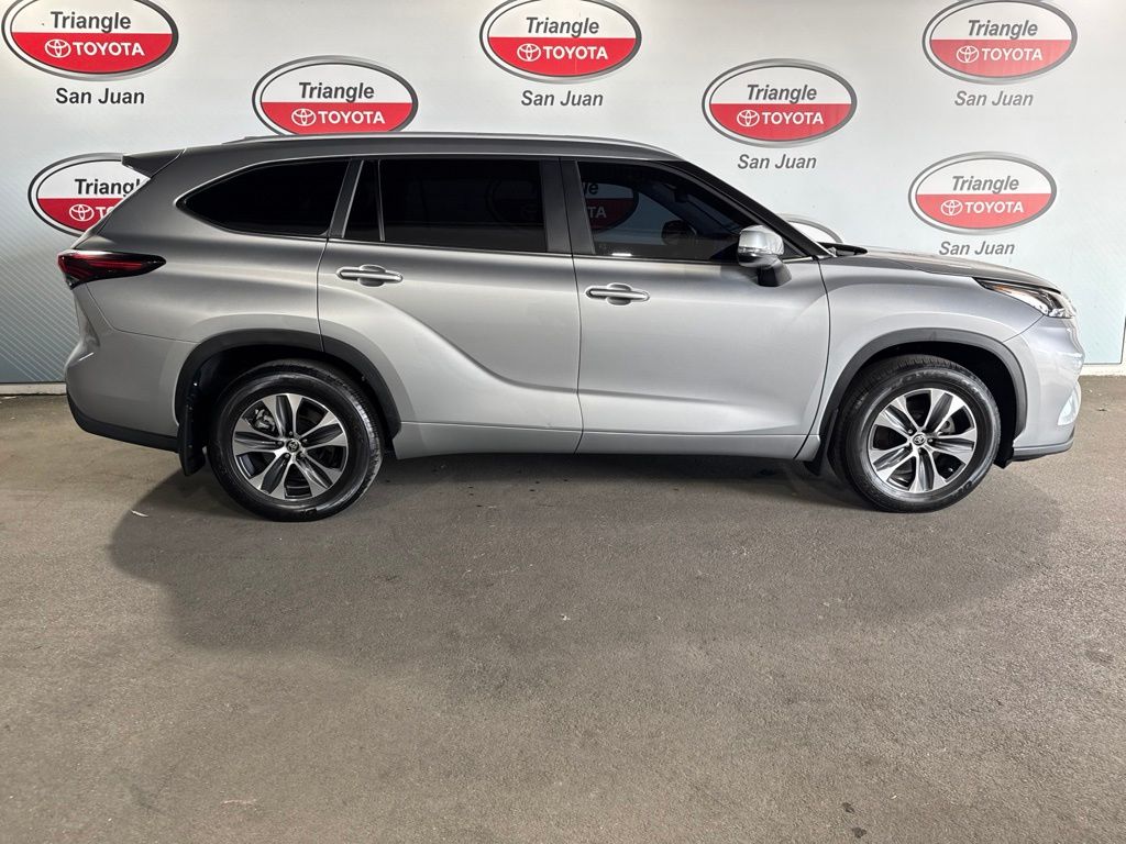 Thumbnail: 2024 Toyota Highlander - 5