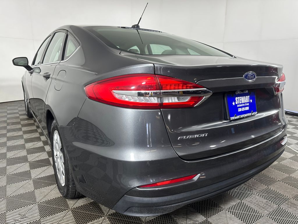 Photo 3 of 2019 Ford Fusion S