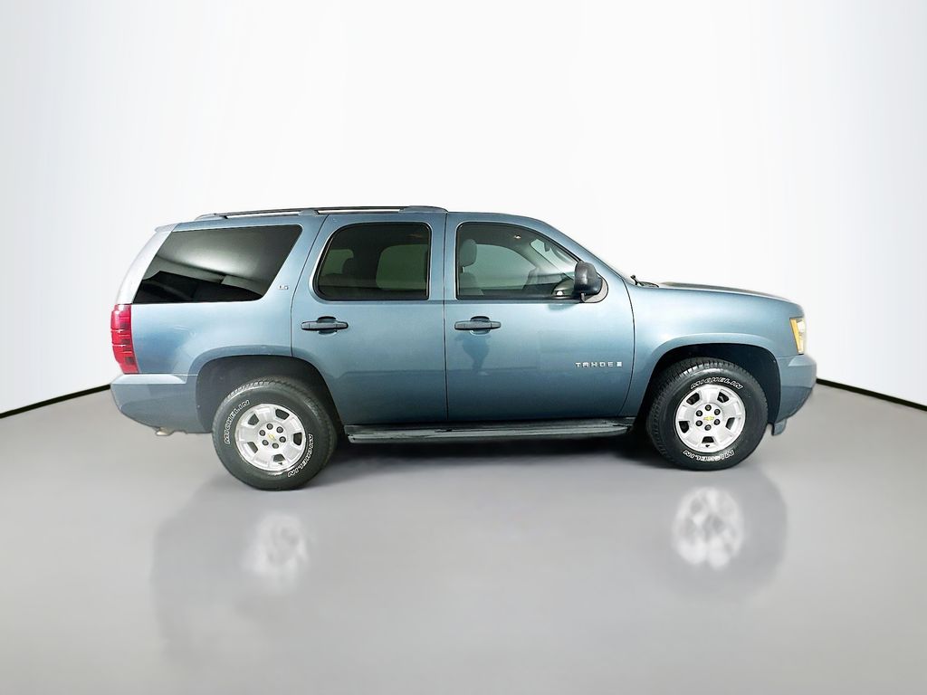 Thumbnail: 2009 Chevrolet Tahoe - 4