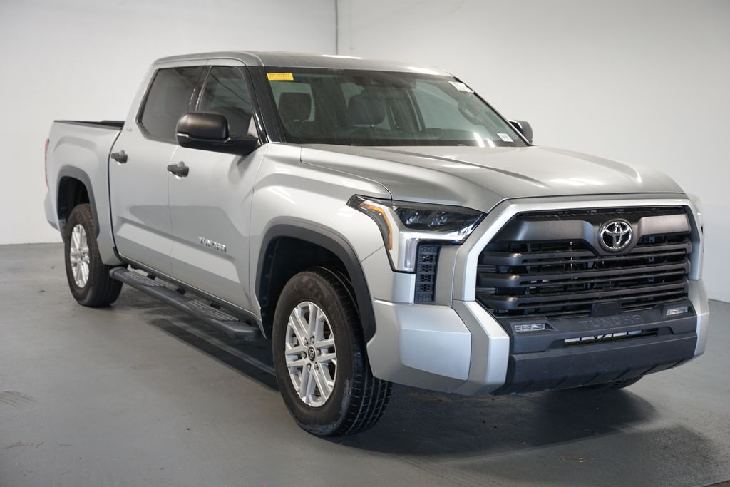 Thumbnail: 2022 Toyota Tundra - 3