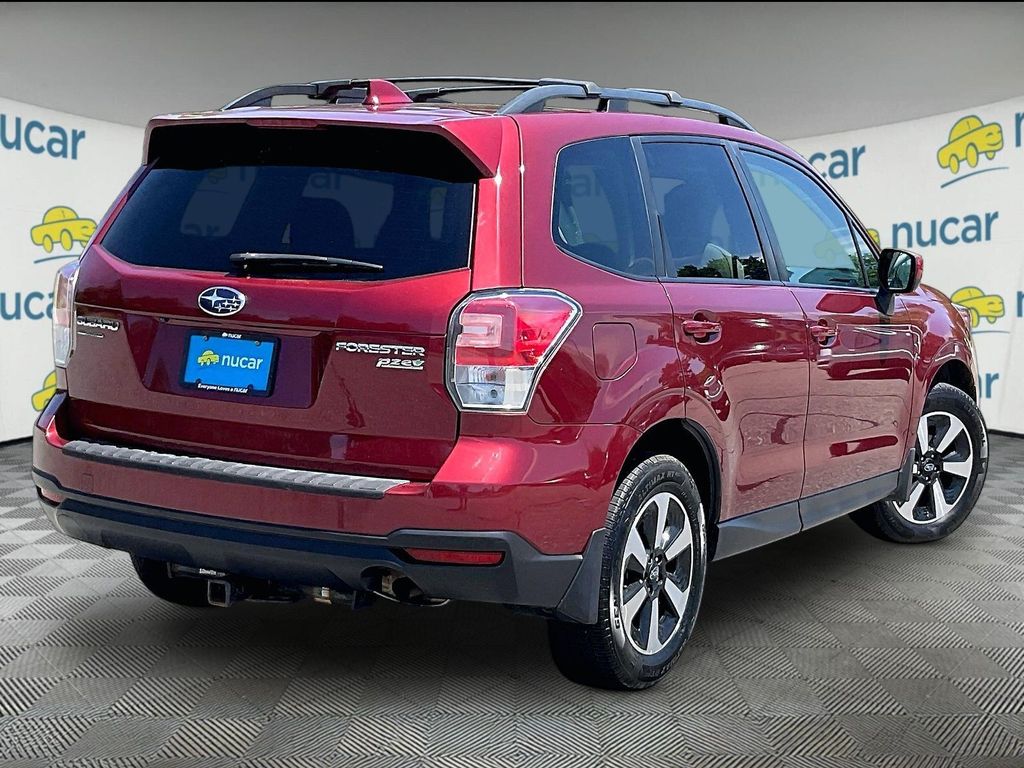 2017 Subaru Forester — photo 6