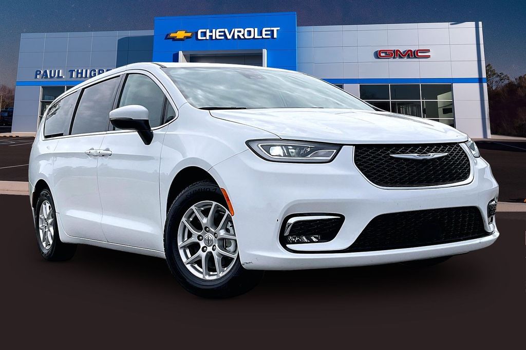 2023 Chrysler Pacifica Touring L FWD