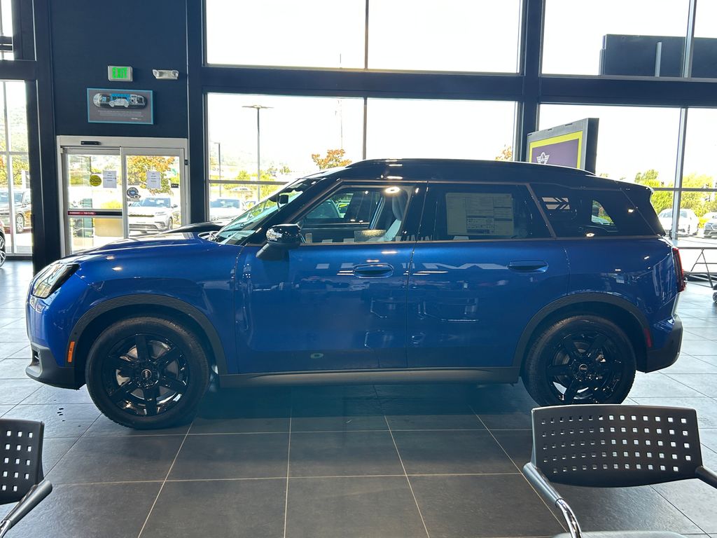Thumbnail: 2027 MINI Cooper Countryman - 2