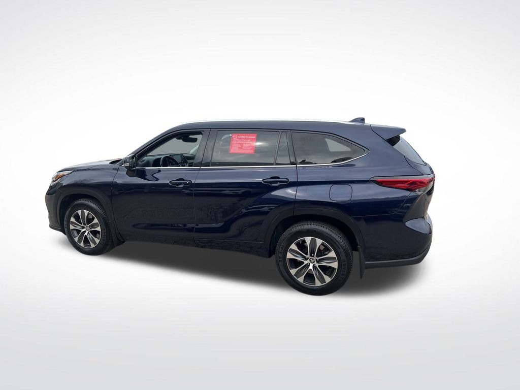 2021 Toyota Highlander XLE photo