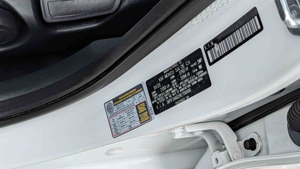 Used 2024 Kia Forte LXS 4D Sedan