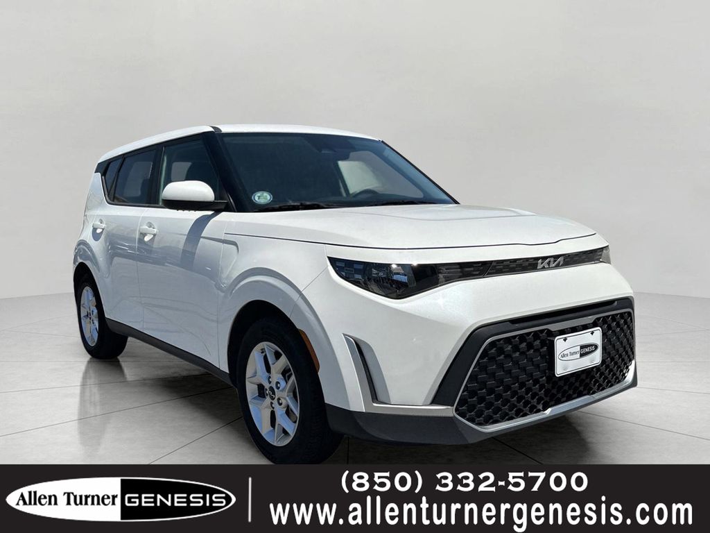 2023 Kia Soul LX FWD