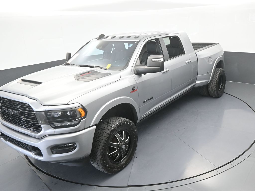 Used 2024 Billet Silver Metallic Clearcoat Ram Limited image 49