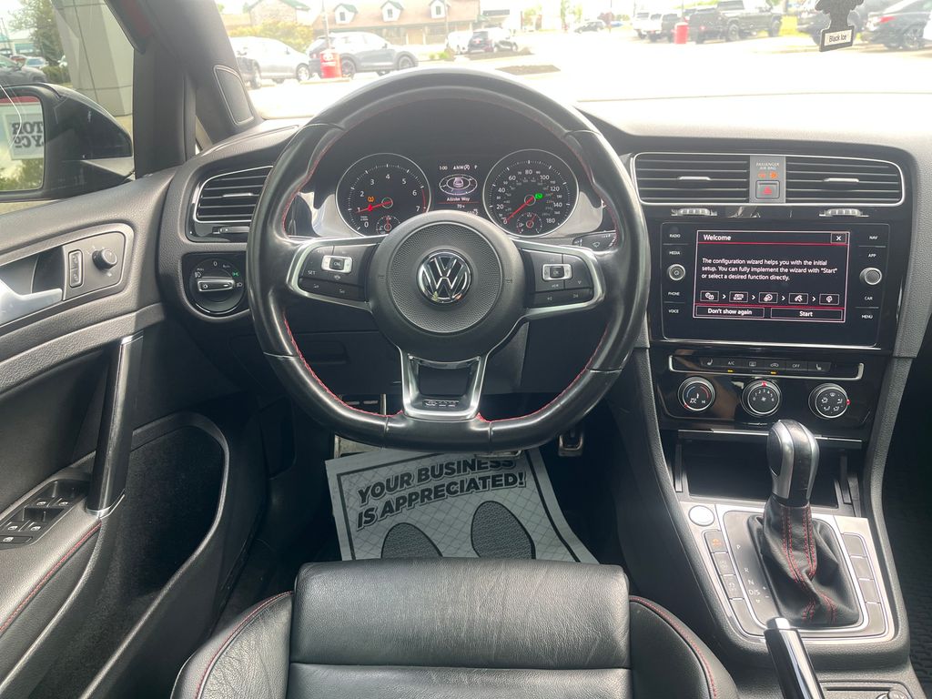 2021 Volkswagen Golf Gti 2.0T SE photo