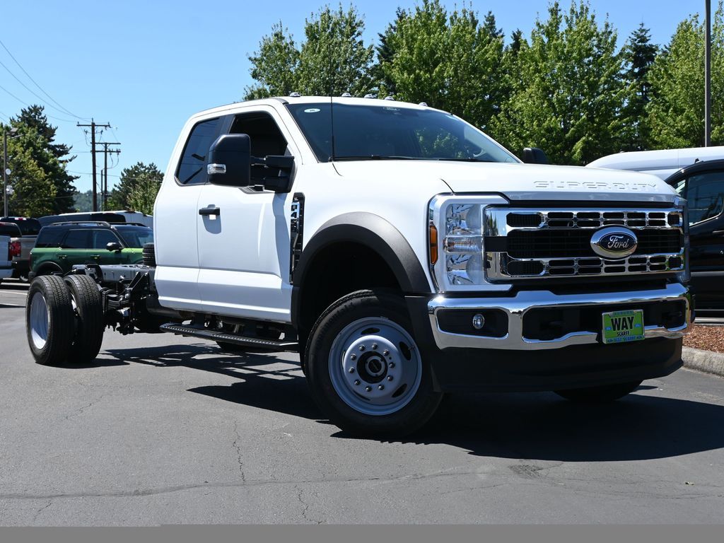 2025 Ford F-450 Chassis XL
