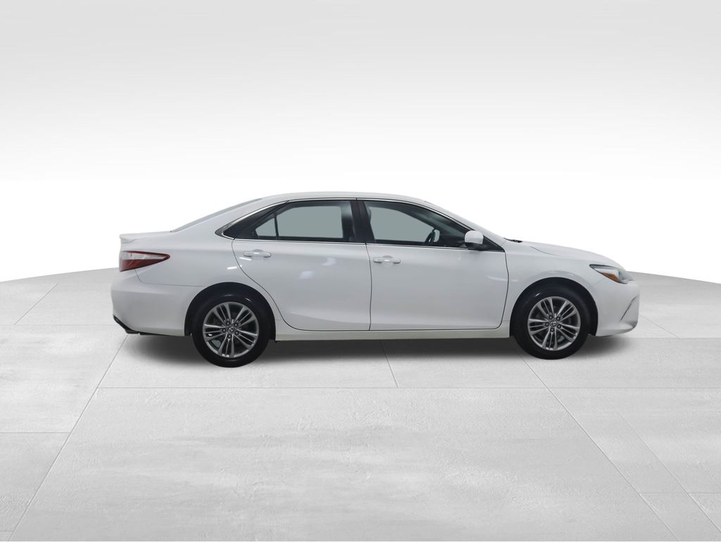 Thumbnail: 2016 Toyota Camry - 7