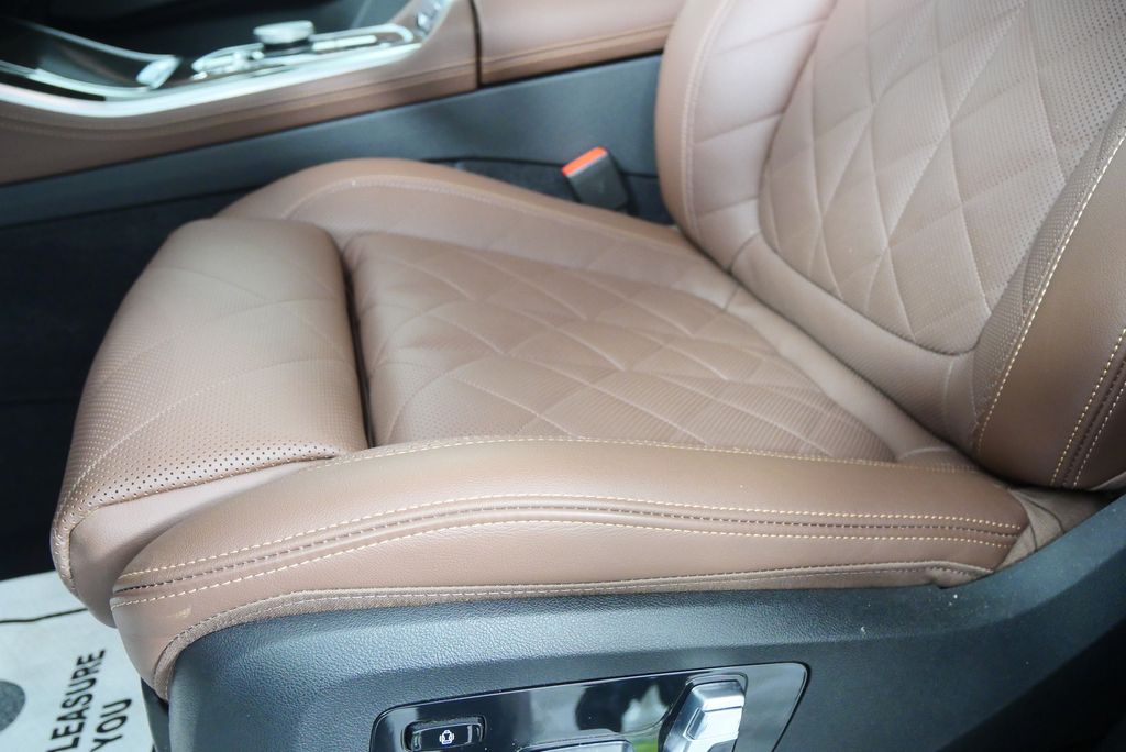 Thumbnail: 2024 BMW X5 - 10